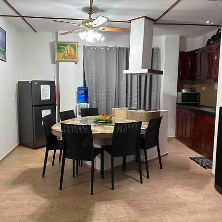 Alona Park Residence - 3 Bedroom Apartment- Alex And Jesa Unit Panglao Esterno foto