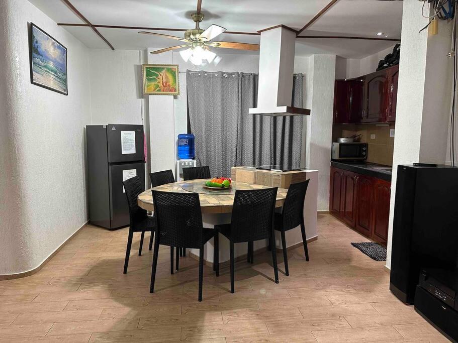 Alona Park Residence - 3 Bedroom Apartment- Alex And Jesa Unit Panglao Esterno foto