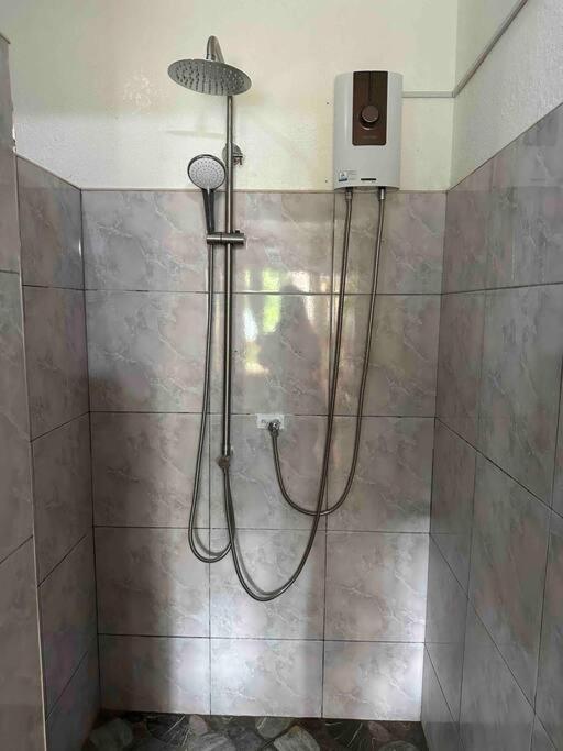 Alona Park Residence - 3 Bedroom Apartment- Alex And Jesa Unit Panglao Esterno foto