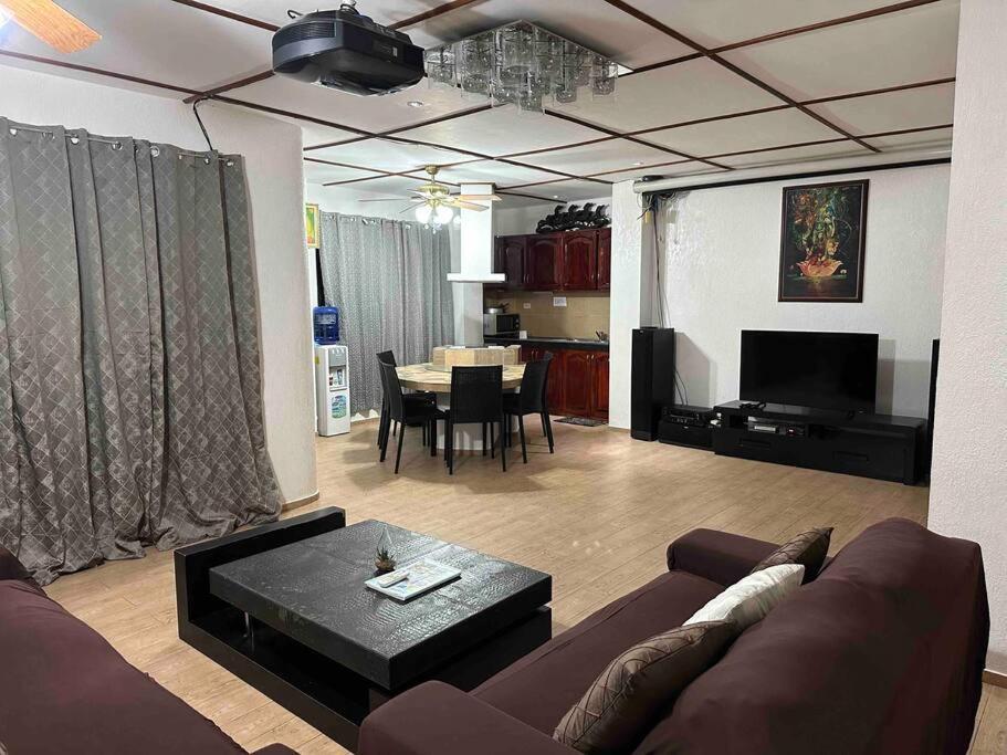 Alona Park Residence - 3 Bedroom Apartment- Alex And Jesa Unit Panglao Esterno foto